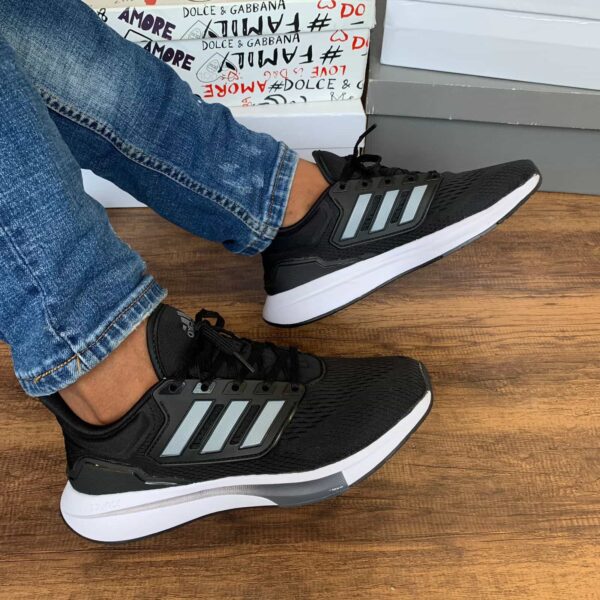 eq21 negra blanca 2 EQ21 NEGRA BLANCA