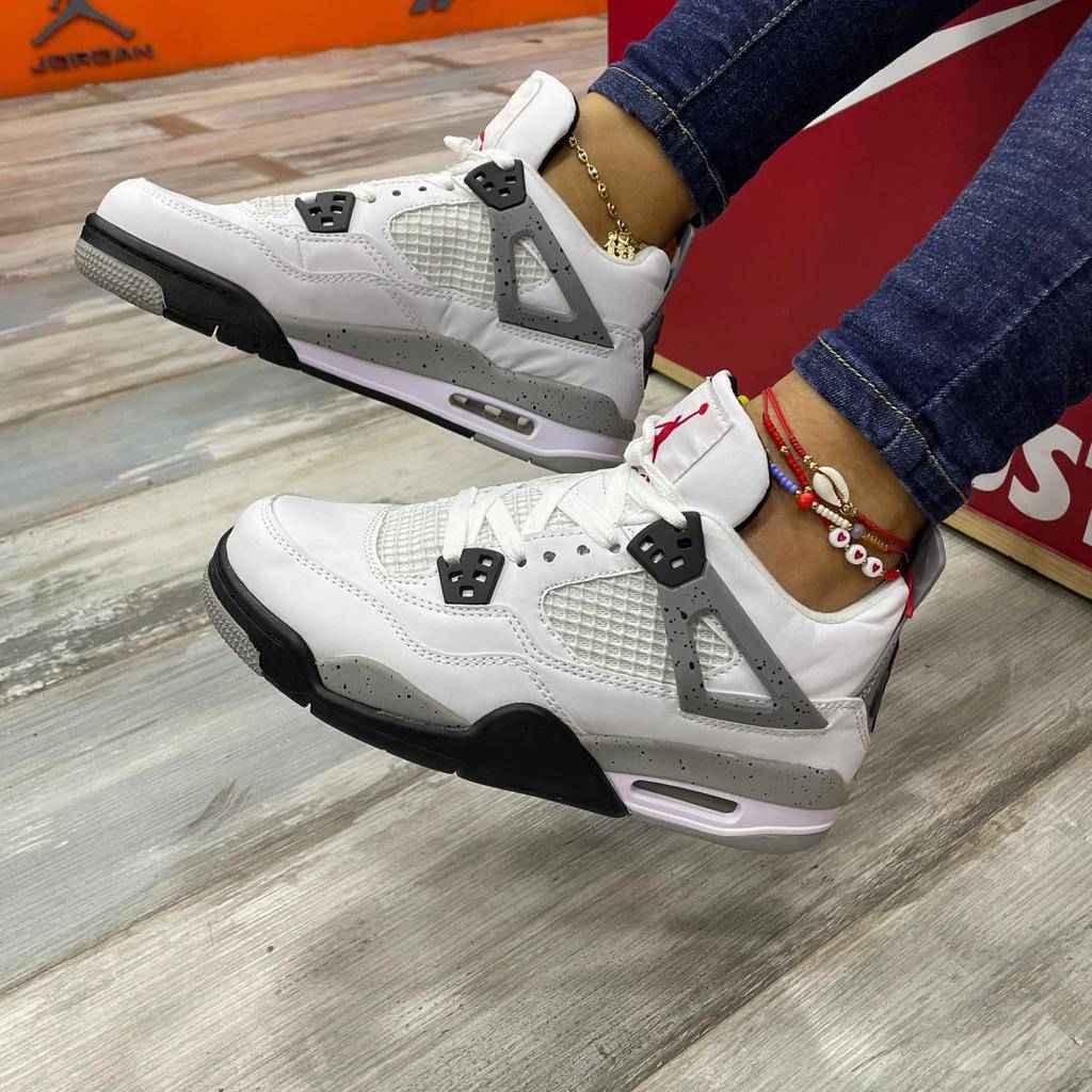 RETRO 4 WHITE CEMENT