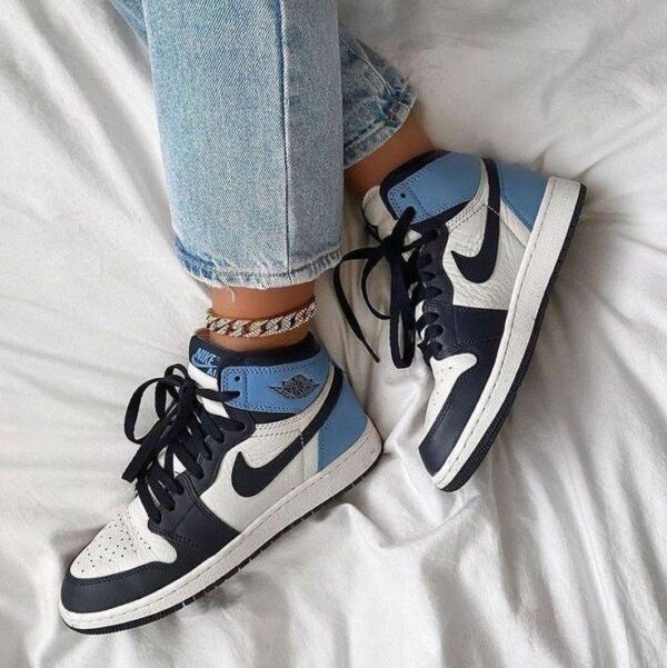 RETRO 1 BLANCA AZUL