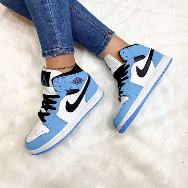 RETRO 1 UNIVERSITY BLUE