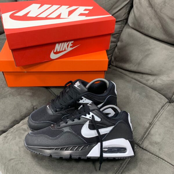 c7db2fb6-3ea7-4424-bfd1-4e8bf13cd637.jpg NIKE CORRELATE NEGRA BLANCA