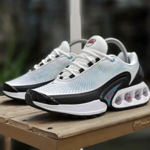 NIKE AIR MAX DM NEGRA BLANCA