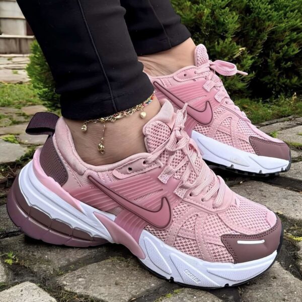 NIKE V2K ROSADA NIKE V2K ROSADA