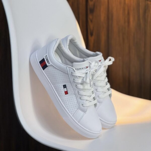 TOMMY HIFIGUER BLANCA