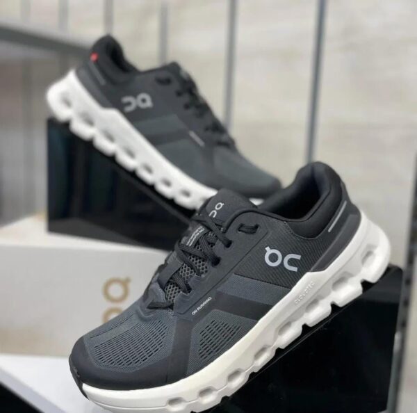 ON CLOUD NEGRA BLANCA