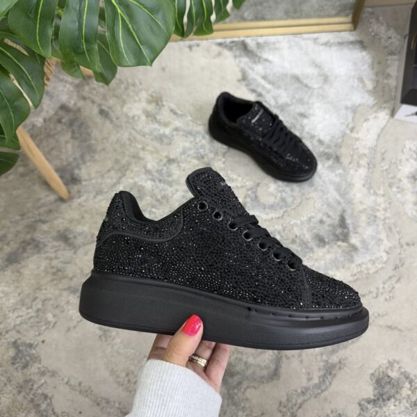 ALEXANDER MACQUEEN NEGRA BRILLANTE