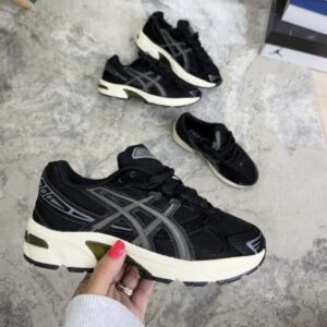 ASICS 1130 NEGRA BEIGE