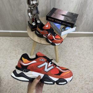 NEW BALANCE 9060 ROJA NEGRA