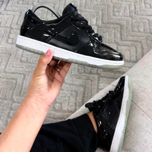 16 NIKE SB DUNK CHAROL